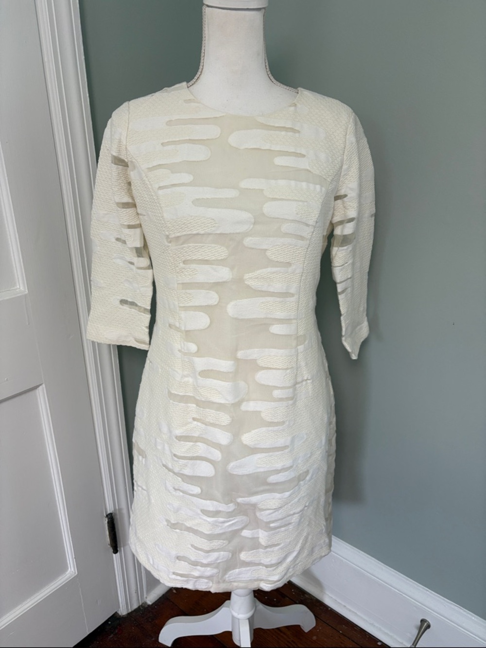Brooks Brothers Black‎ Fleece Ivory Textured Sheath Dress 3/4 Sleeve Size 4
